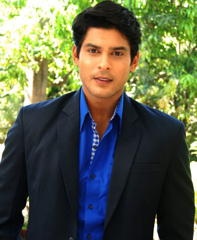 Siddharth Shukla imagesmiddaycomimages2014feb25SiddharthSh