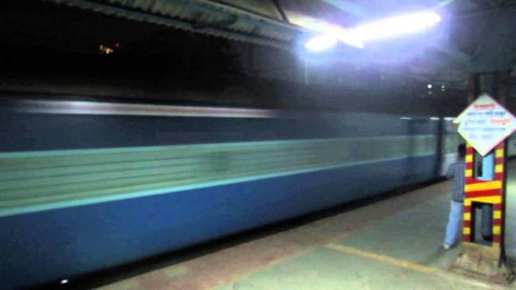 Siddheshwar Express 12116 Solapur Mumbai Siddheswar Express YouTube