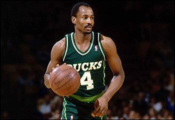 Sidney Moncrief BUCKS Sir Sid A Player for the Ages