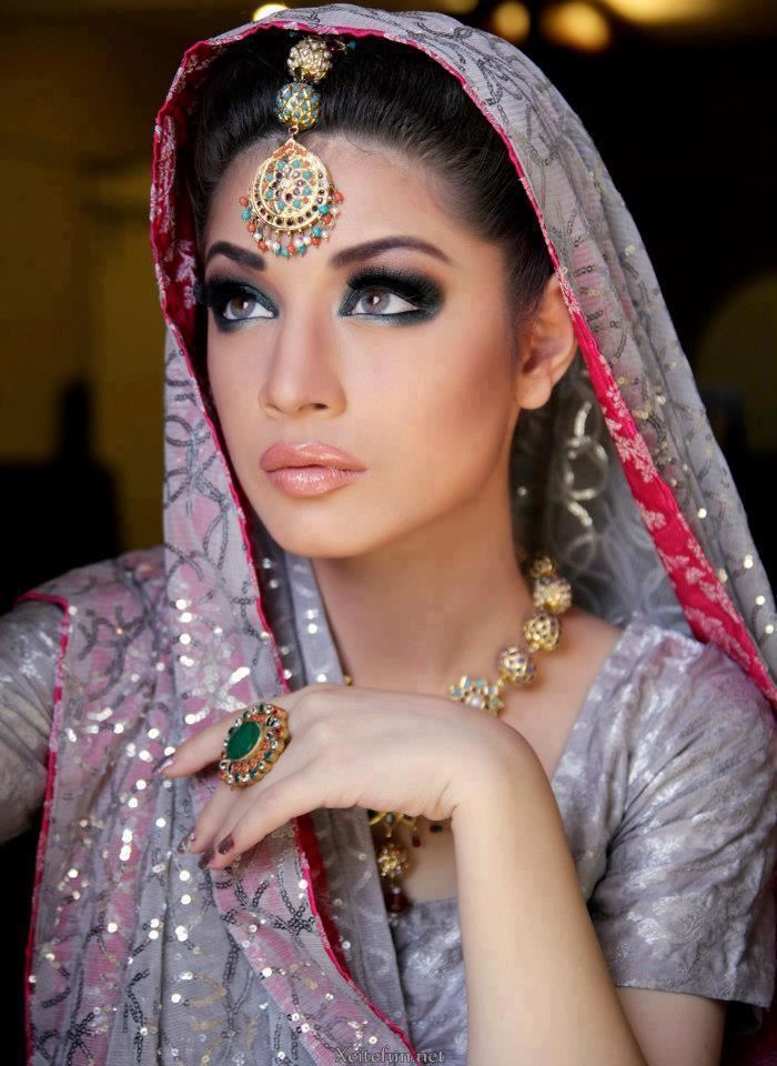 Sidra Batool Sidra Batool Bridal Jewelry And Make Over Photos Fashion