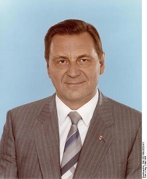 Siegfried Lorenz (politician) Siegfried Lorenz politician Wikipedia