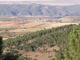 Sierra de Santa Cruz, Aragon httpsuploadwikimediaorgwikipediacommonsthu