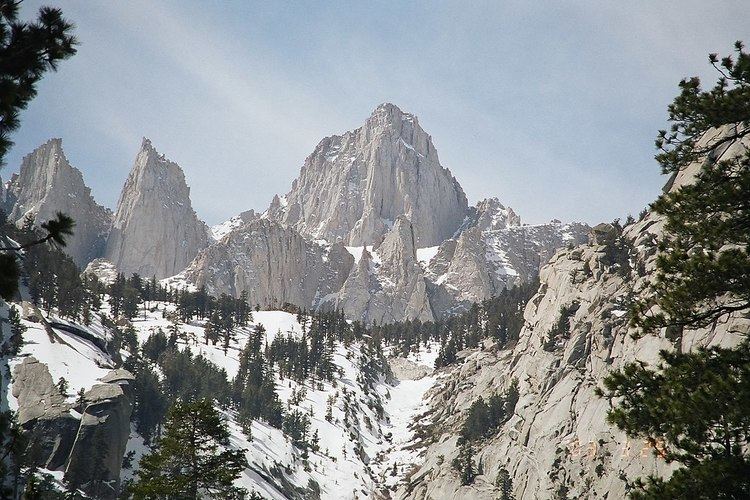 Sierra Peaks Section