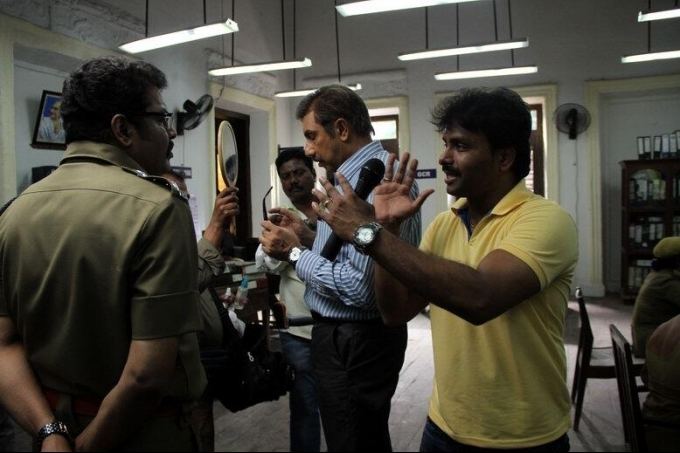 Sigaram movie scenes Sigaram Thodu film director Gaurav Narayanan explaining the scene to KS Ravikumar and Sathyaraj