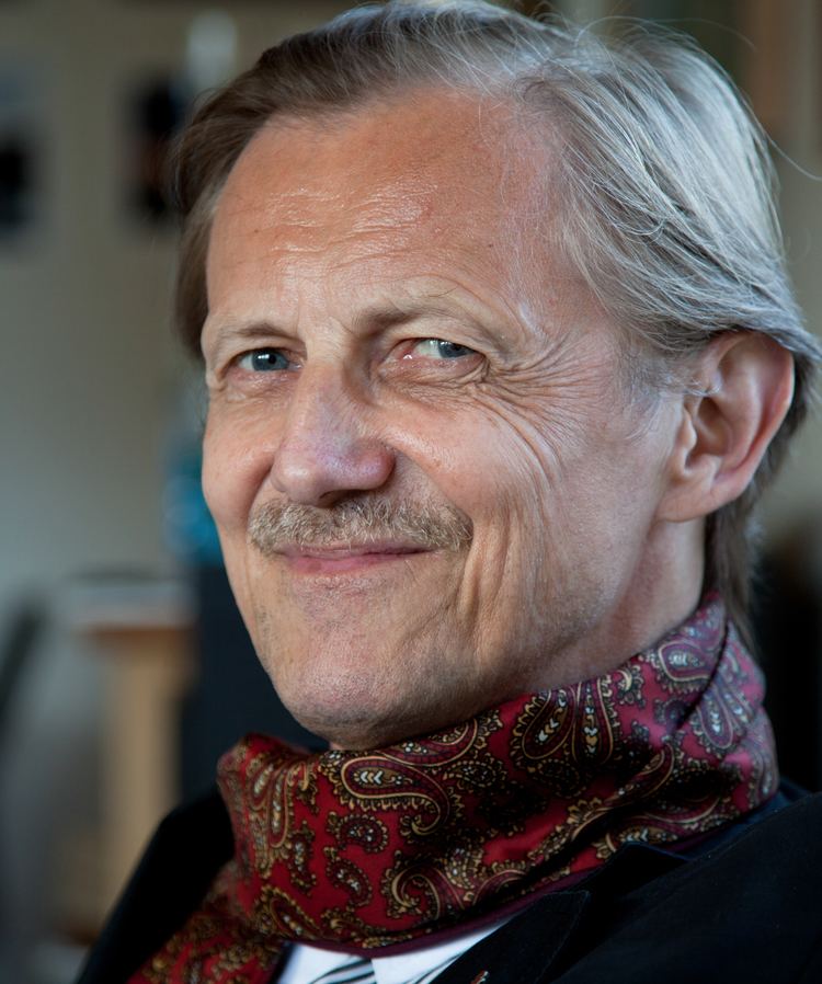 Sigurður Pálsson Meet the poet Sigurdur Plsson at Transpoesie International