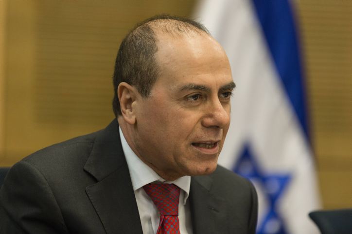 Silvan Shalom Police question senior minister in sex assault claim The