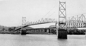 Silver Bridge httpsuploadwikimediaorgwikipediacommons00