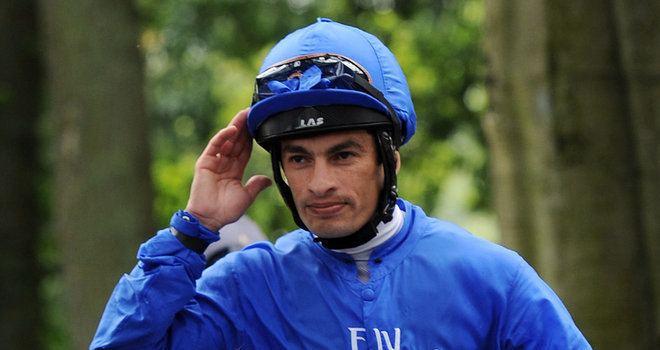 Silvestre de Sousa Silvestre de Sousa rides Farhh for Godolphin in Lockinge