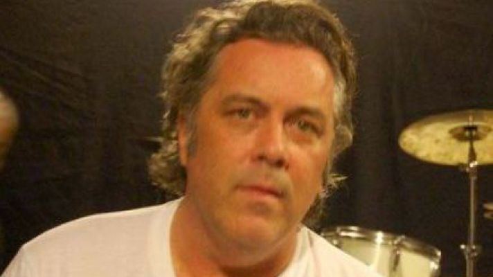 Simon Holmes (guitarist) Beloved 90s Band The Hummingbirds Guitarist Simon Holmes Passes