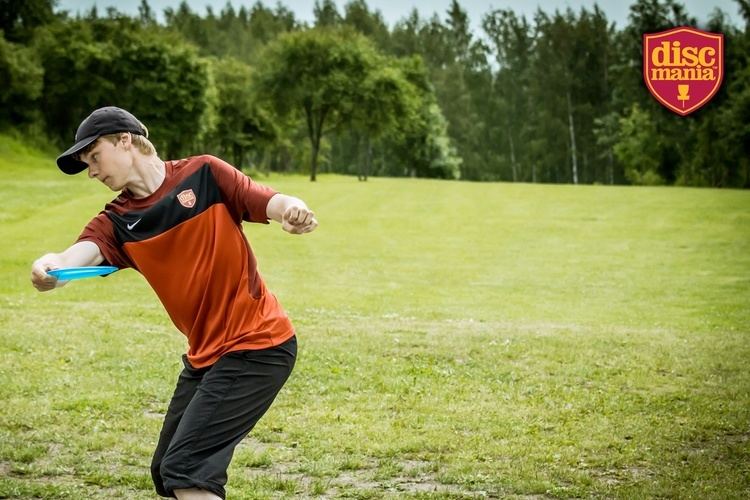 Simon Lizotte News World Record Breaking Frisbee Distance Throw Get Horizontal