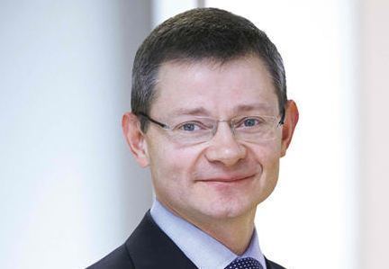 Simon Lowth UK BG Names Simon Lowth as CFO LNG World News