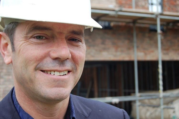 Simon O'Brien (presenter) Place North West Are you renovating your dream home