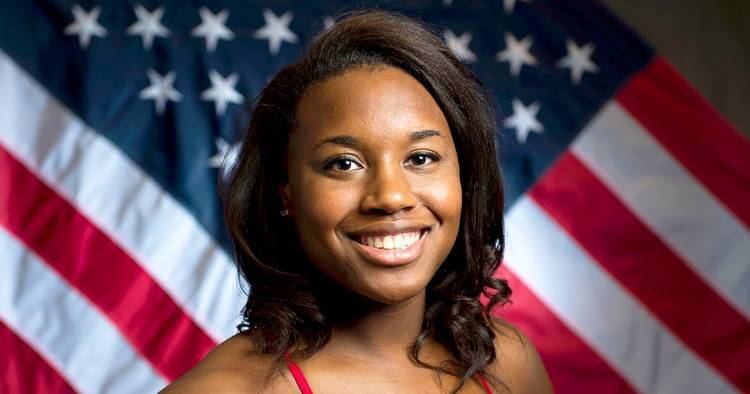 Simone Manuel Olympic Swimmer Simone Manuel Has the Perfect Nickname Us Weekly