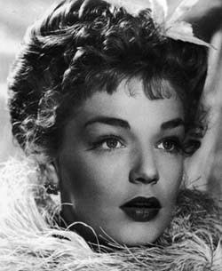 Simone Signoret wwwnndbcompeople804000063615signoretbellejpg