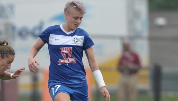 Sinead Farrelly Thorns FC acquire midfielder Sinead Farrelly from FC