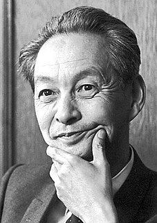 Sin'ichirō Tomonaga httpsuploadwikimediaorgwikipediacommonsthu