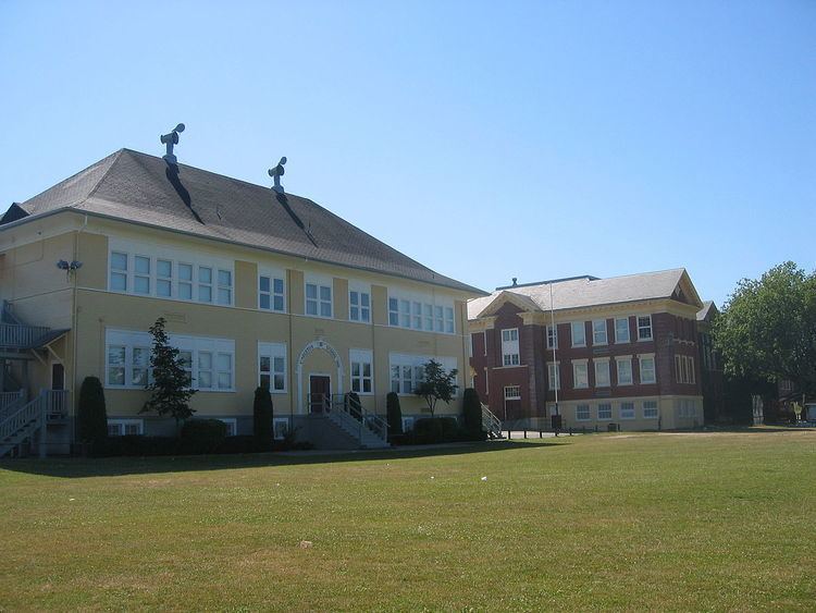 Sir Guy Carleton Elementary School