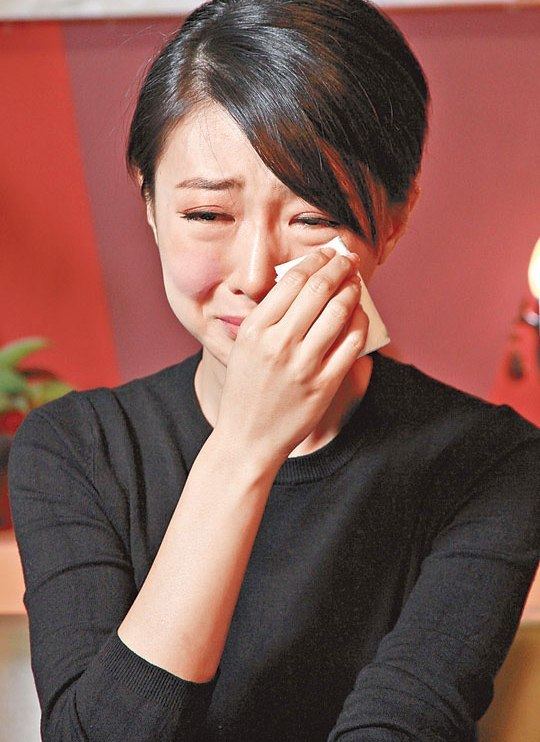 Sire Ma Sire Ma in tears over lesbian love scandal Its over Asianpopnews