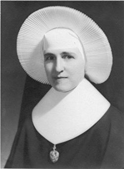 Sister Miriam Joseph httpsimagesnasslimagesamazoncomimagesI6