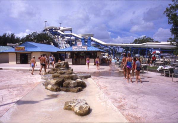 Six Flags Atlantis Florida Memory View showing visitors at the Six Flags Atlantis