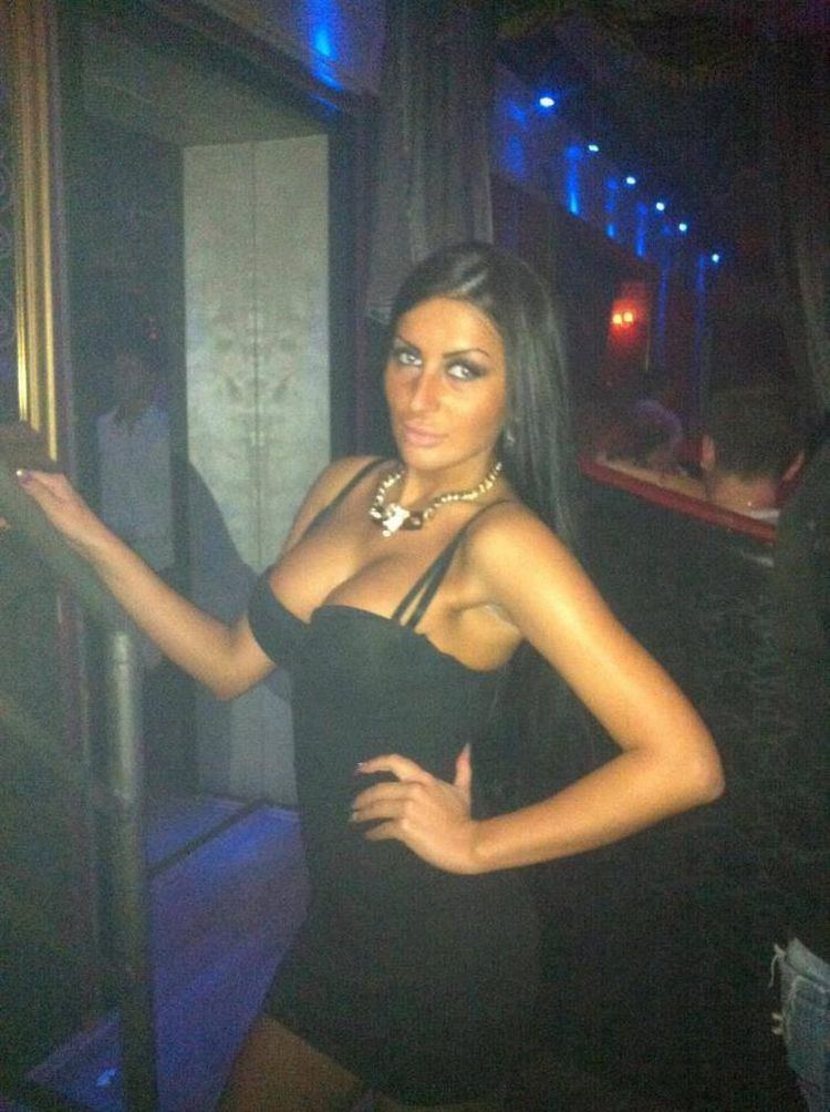 Slađa Guduraš NESTALOJ STARLETI DEKO PRETIO Proi e kao Ksenija Pajin FOTO