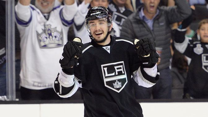 Slava Voynov Los Angeles Kings agree to terms with Slava Voynov on six