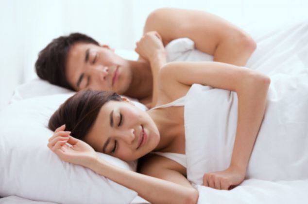 Sleep Happy movie scenes The best way to keep a marriage happy is to sleep in the nude a