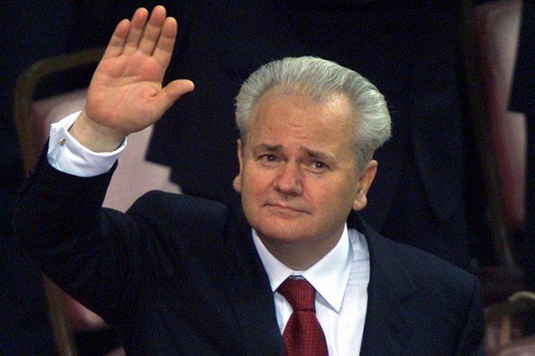 Slobodan Milošević Slobodan Miloevi ni crveno ni crno Politiki ivot