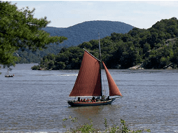 Sloop Woody Guthrie Beacon Sloop Club