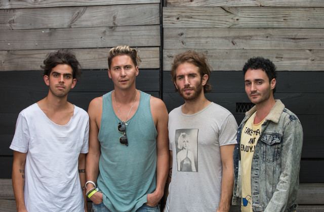 Smallpools So a photographer walks onto a tour bus Smallpools Interview