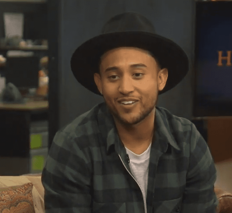 Smart Guy Tahj Mowry Won39t Mind A 39Smart Guy39 Reunion The Source