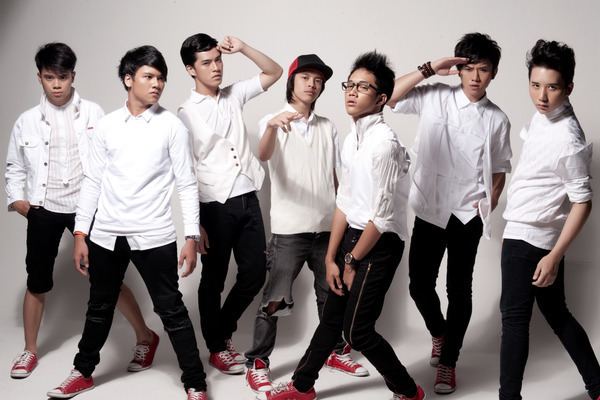 Smash (Indonesian band) News Indonesian boyband SMSH is 2NE1 Fanboy This is BLACKJACK