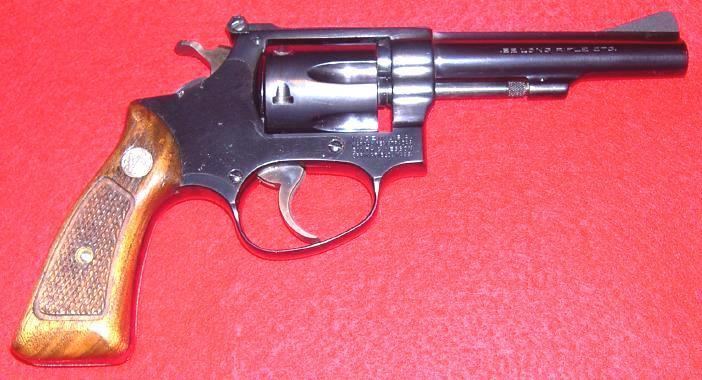Smith & Wesson Model 317 kit gun