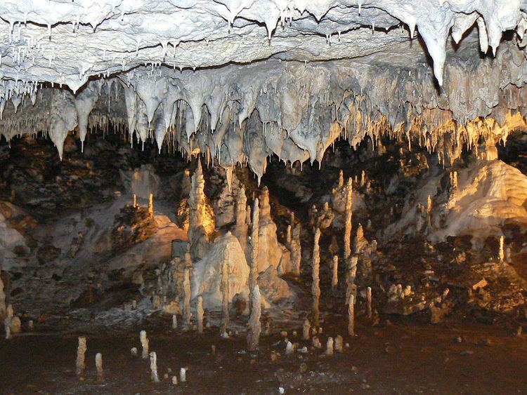 Snezhanka (cave)