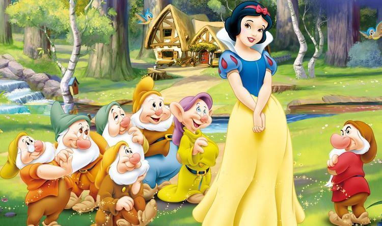 Snow White (Disney) Snow White and the Seven Dwarfs vs Sneewittchen Disneyfied or