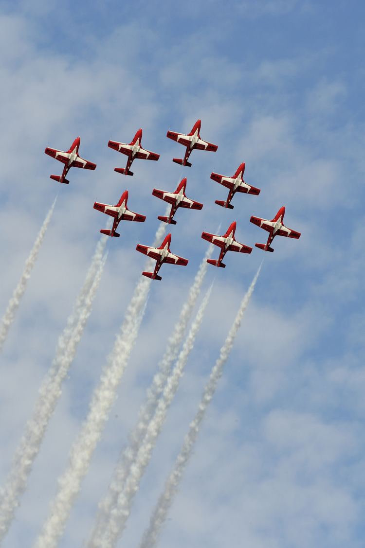 Snowbirds ARCHIVED Article Royal Canadian Air Force News Article The