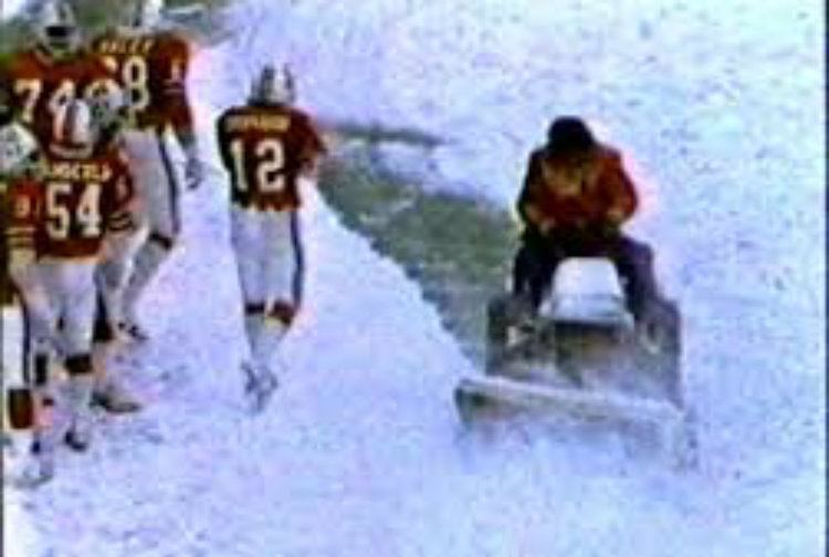Snowplow Game 1982 quotMark Hendersonquot SNOWPLOW NFL GamePatriots vs Miami Dolphins