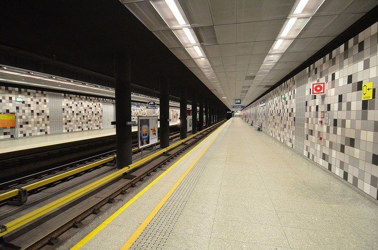 Słodowiec metro station