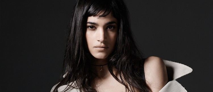sofia boutella chris brown wall to wall