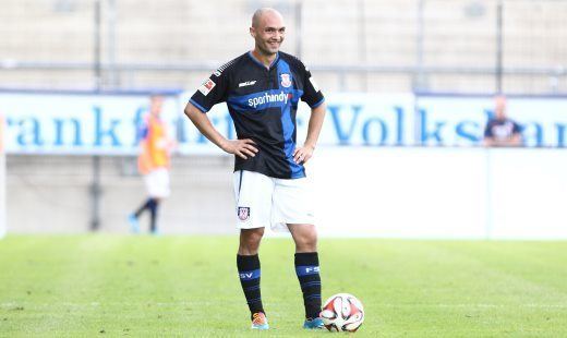 Sofian Chahed Sofian Chahed unterschreibt beim FSV Frankfurt FSV Frankfurt