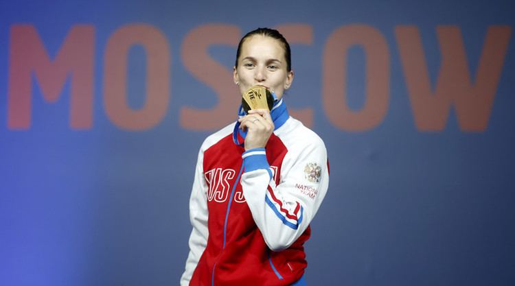 Sofya Velikaya Russian fencer Velikaya becomes Olympic champion and army captain in