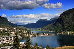 Sogndalsfjorden httpsuploadwikimediaorgwikipediacommonsthu