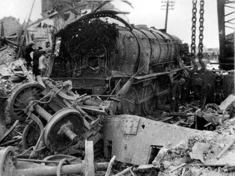 Soham rail disaster 2 June 1944Two GC39s after Soham Railway Disaster