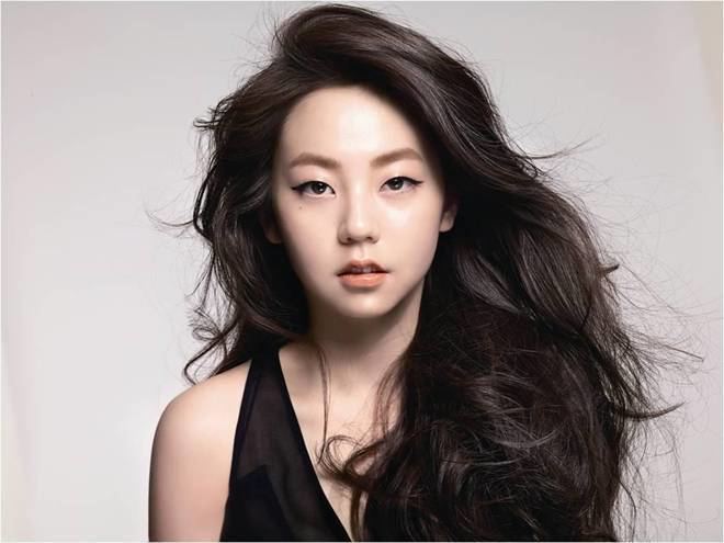 Sohee Sohee in Talks for Upcoming Disaster Movie quotTo Busanquot Soompi