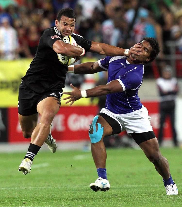 Solomon King (rugby union) New Zealands Solomon King breaks clear of a Samoan tackler Rugby