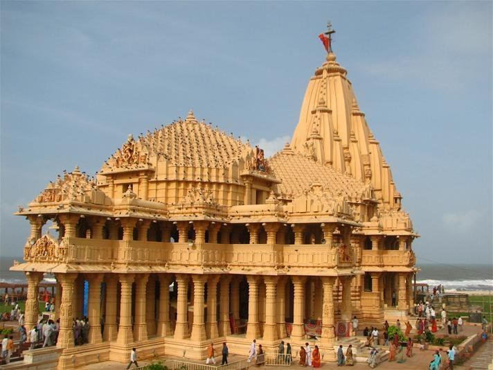 Somnath temple httpsuploadwikimediaorgwikipediacommonsff