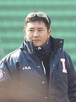 Son Si-heon httpsuploadwikimediaorgwikipediacommonsthu