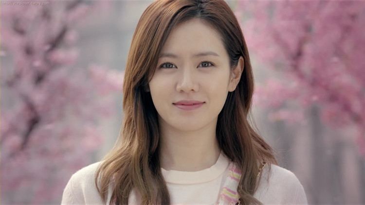 Son Ye-jin Actress Son Ye Jin Talks About Dating Rumor With Actor Kim