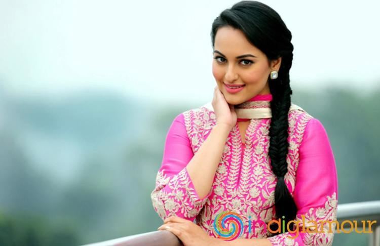 Sonakshi Sinha Sonakshi Sinha Completes 5 years in the Industry