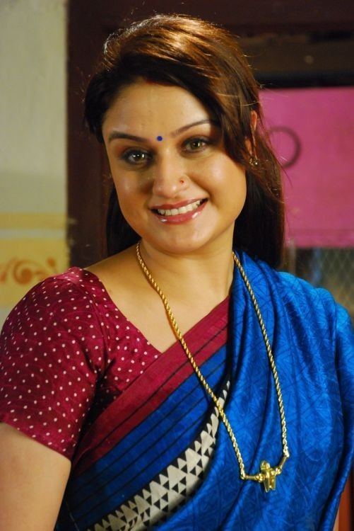 Sonia Agarwal Sonia Agarwal stills from Palakkattu Madhavan Movie Photos